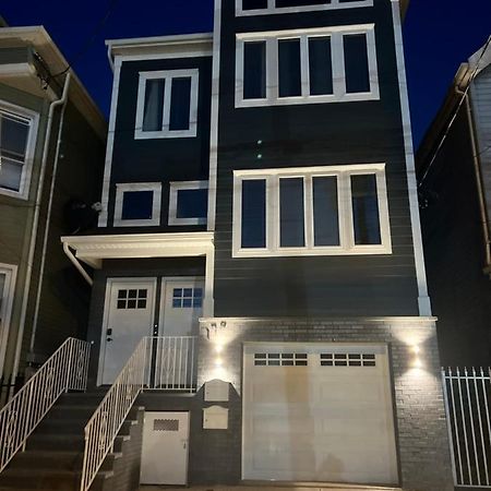 Springview Homes 12Mins From Ewr & 3 Mins From University Hospital Newark Exterior photo