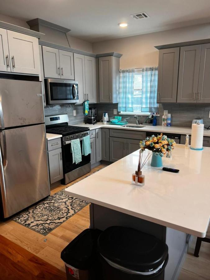 Springview Homes 12Mins From Ewr & 3 Mins From University Hospital Newark Exterior photo