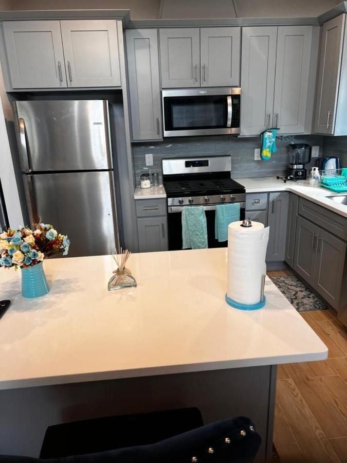 Springview Homes 12Mins From Ewr & 3 Mins From University Hospital Newark Exterior photo